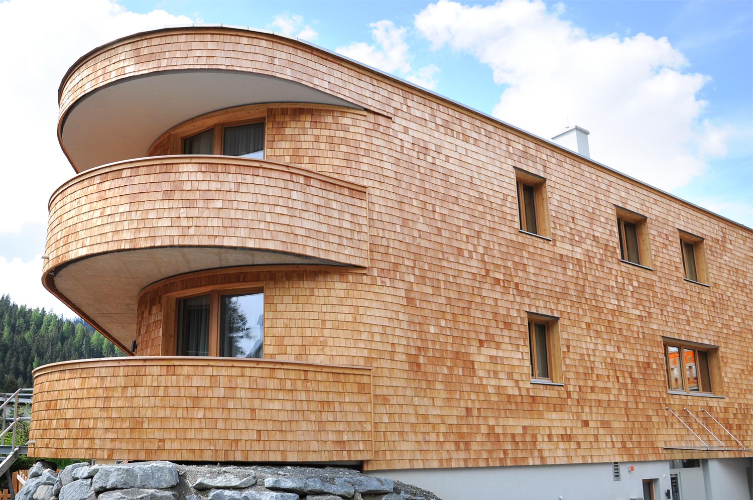 Дранка на фасаде дома